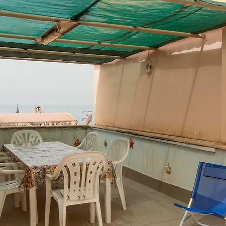 Farfallino's House בית נופש