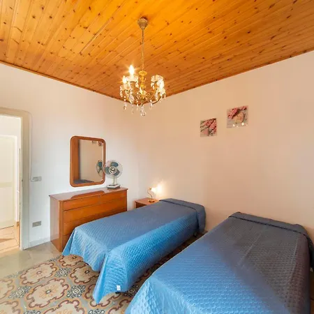 Semesterbostad Farfallino's House *